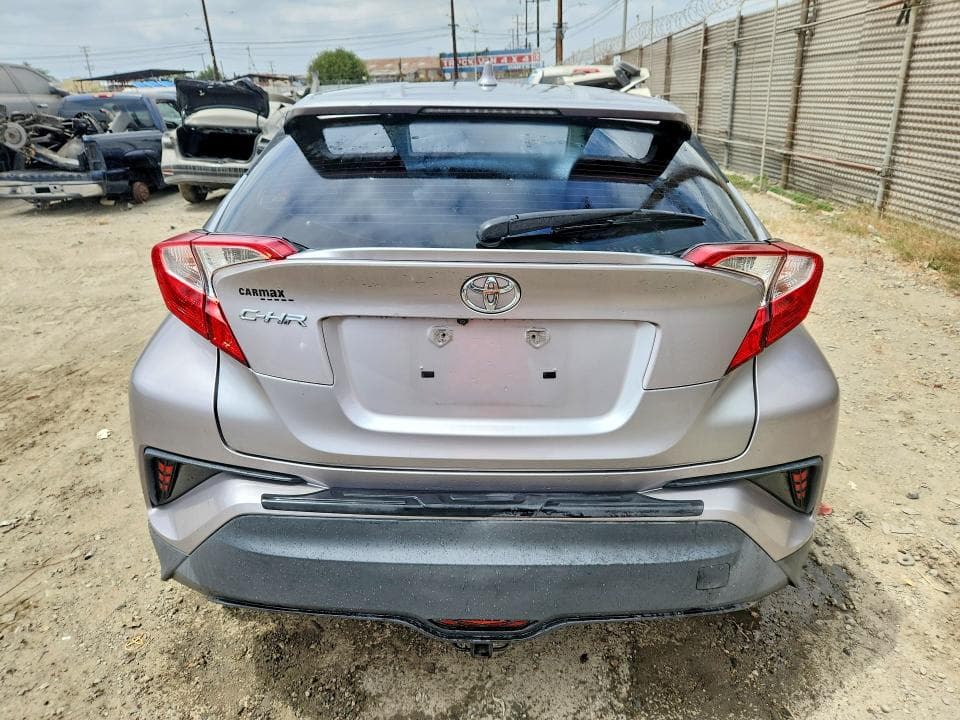 2019 TOYOTA C-HR XLE 6
