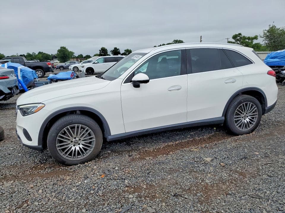2025 MERCEDES-BENZ GLC 300 4MATIC - 1