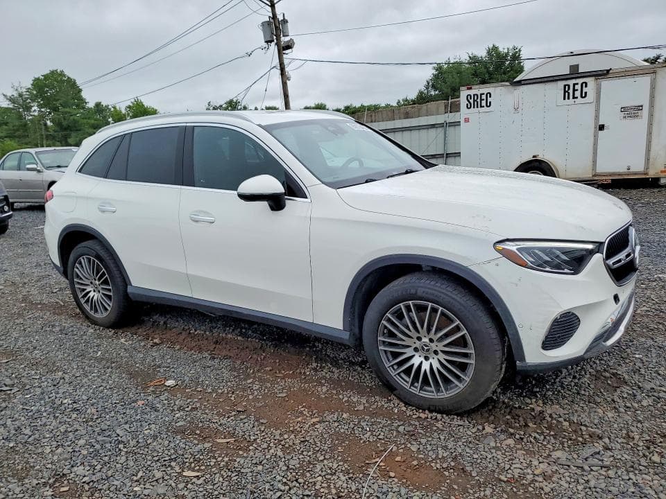 2025 MERCEDES-BENZ GLC 300 4MATIC 4