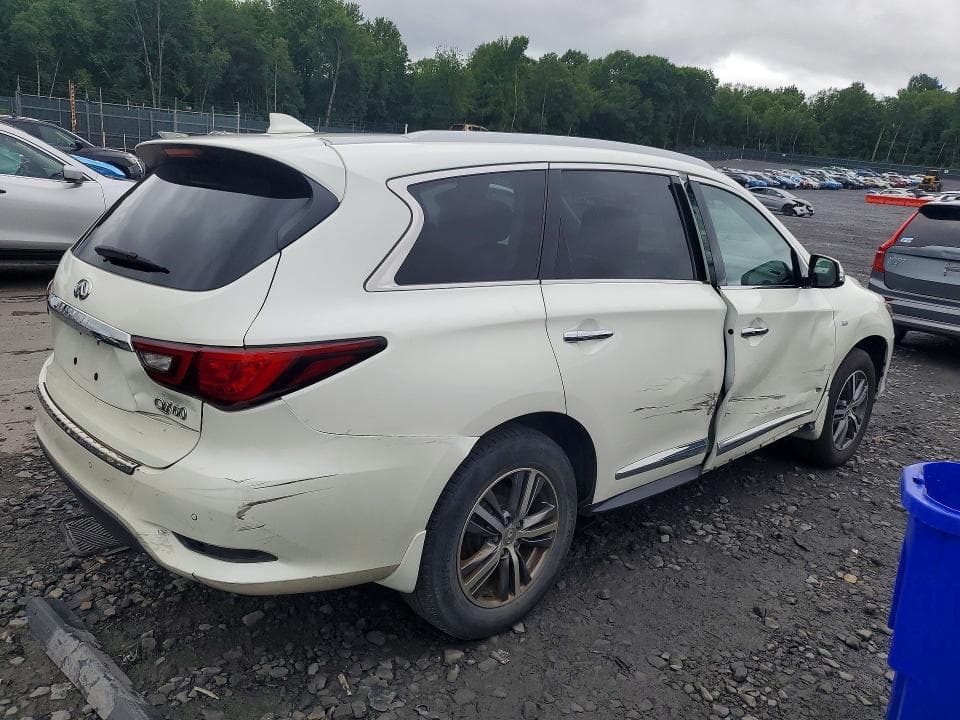 2019 INFINITI QX60 LUXE 3