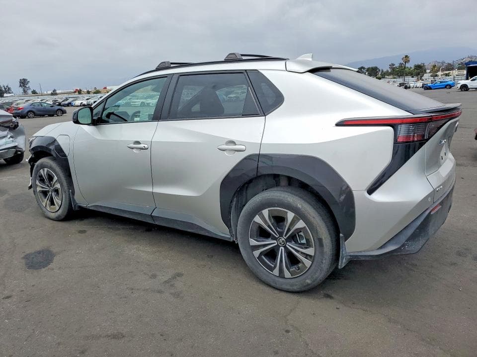 2024 TOYOTA BZ4X XLE 2