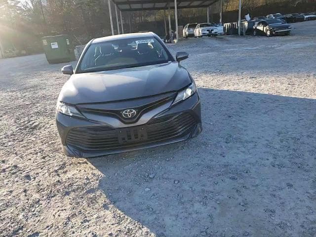 2019 TOYOTA CAMRY L L 11