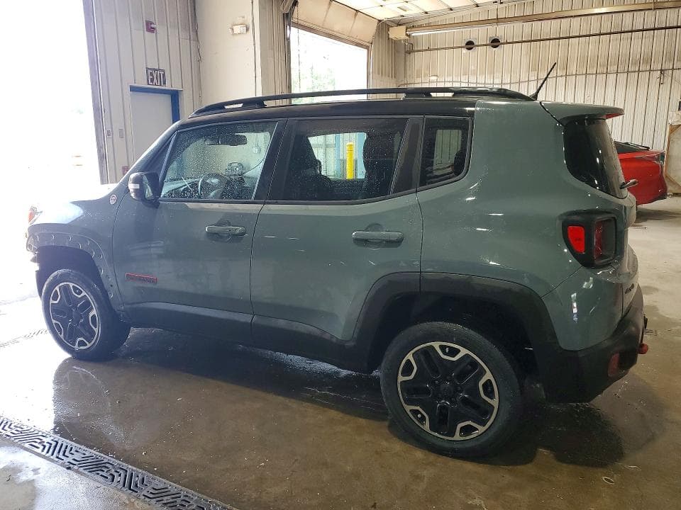 2017 JEEP RENEGADE TRAILHAWK 2