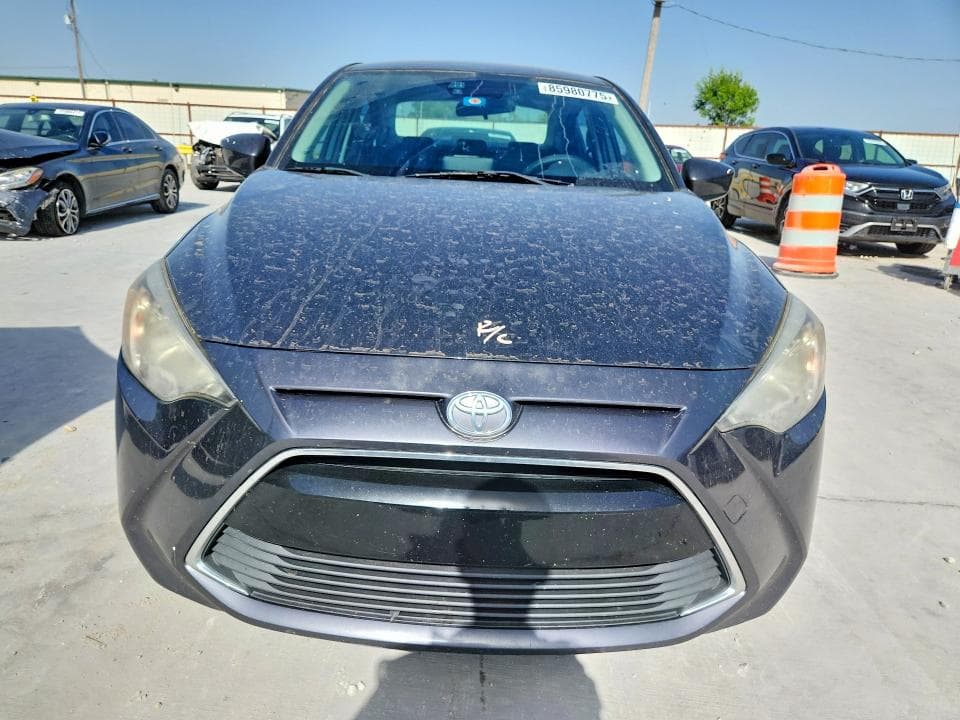 2017 TOYOTA YARIS IA BASE 5
