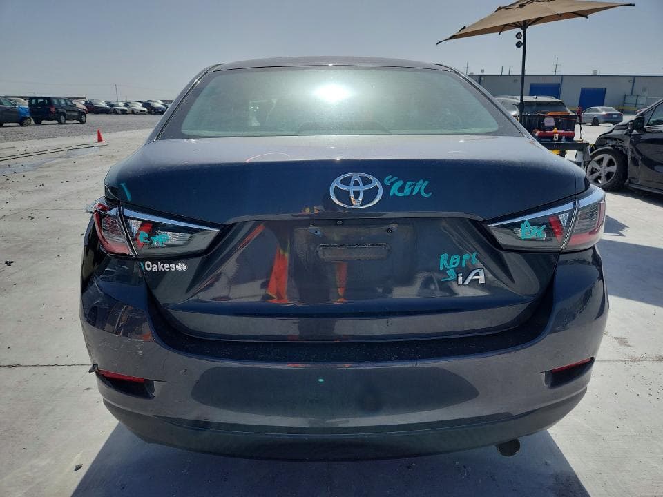 2017 TOYOTA YARIS IA BASE 6