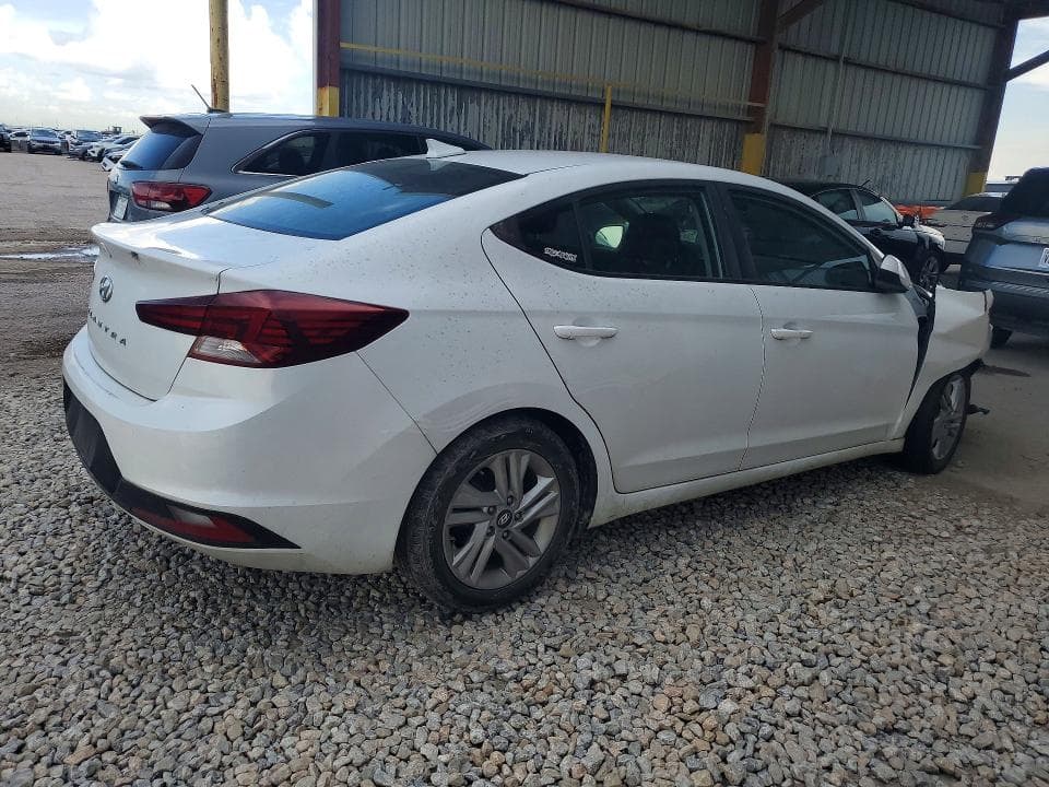 2020 HYUNDAI ELANTRA SEL 3