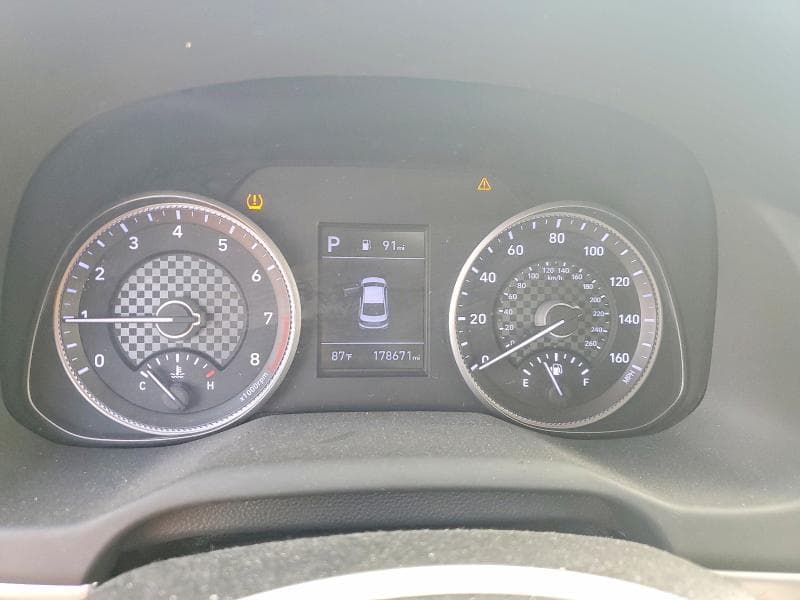 2020 HYUNDAI ELANTRA SEL 9