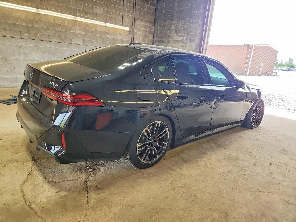 2024 BMW 540 XI 3
