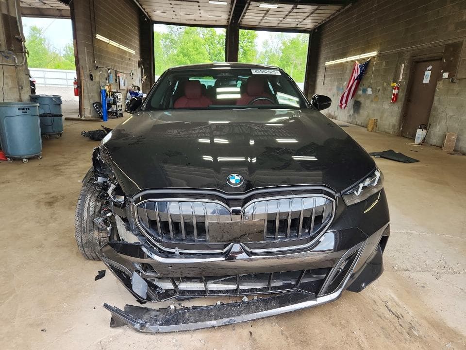 2024 BMW 540 XI 5