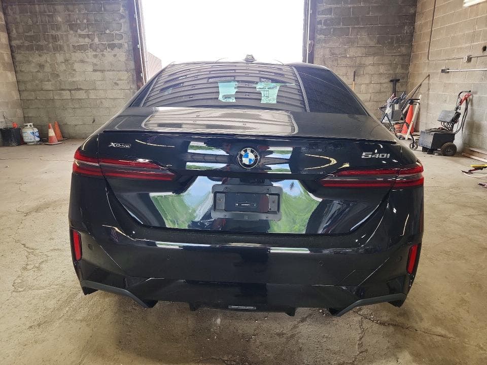2024 BMW 540 XI 6