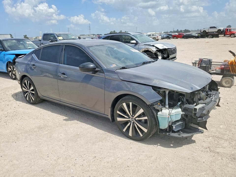 2021 NISSAN ALTIMA SR 4