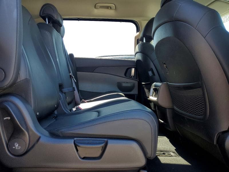2026 KIA CARNIVAL EX EX 12