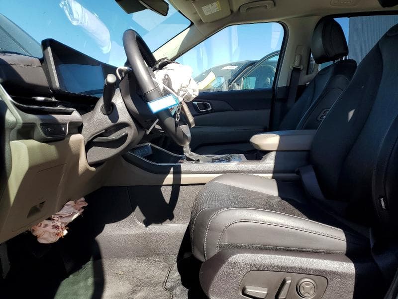 2026 KIA CARNIVAL EX EX 8