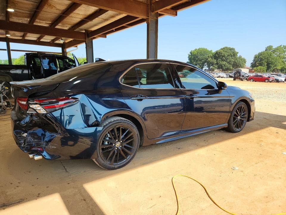 2021 TOYOTA CAMRY XSE 3