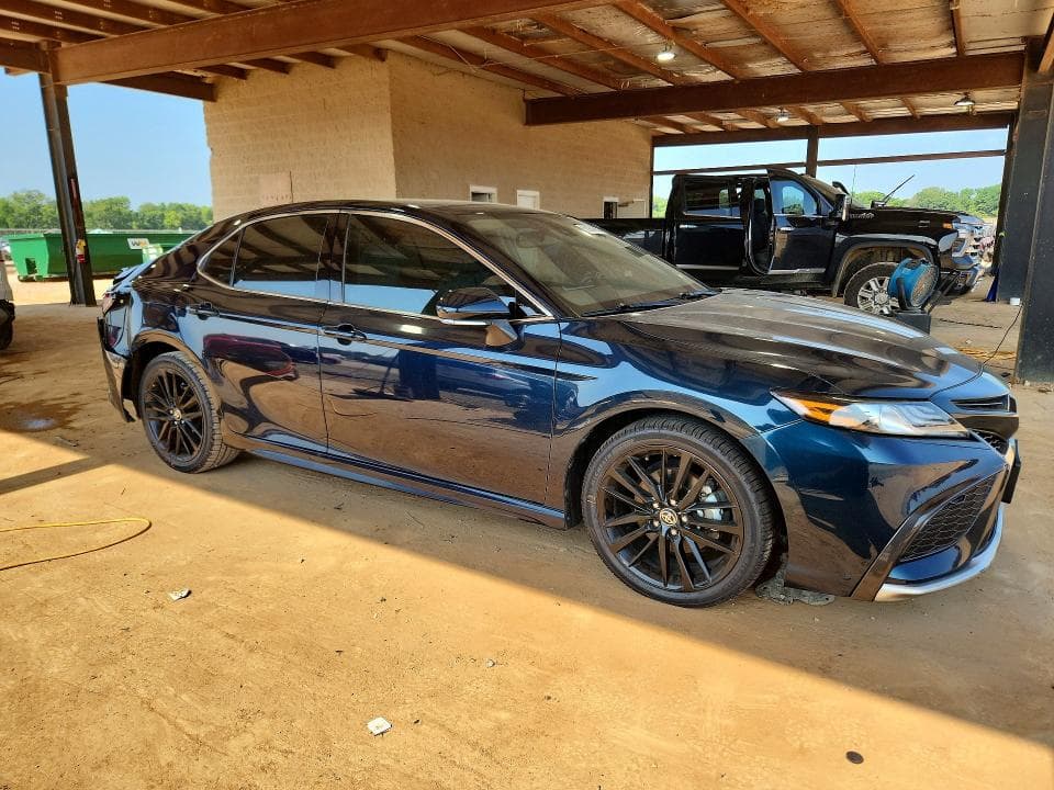 2021 TOYOTA CAMRY XSE 4