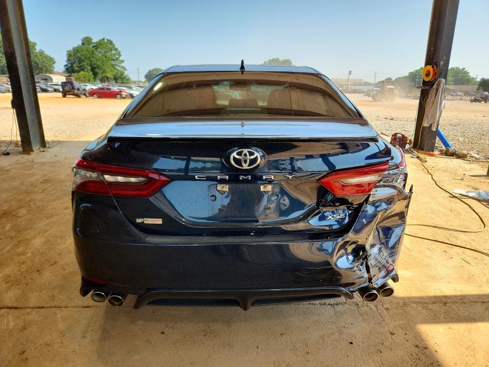 2021 TOYOTA CAMRY XSE 6