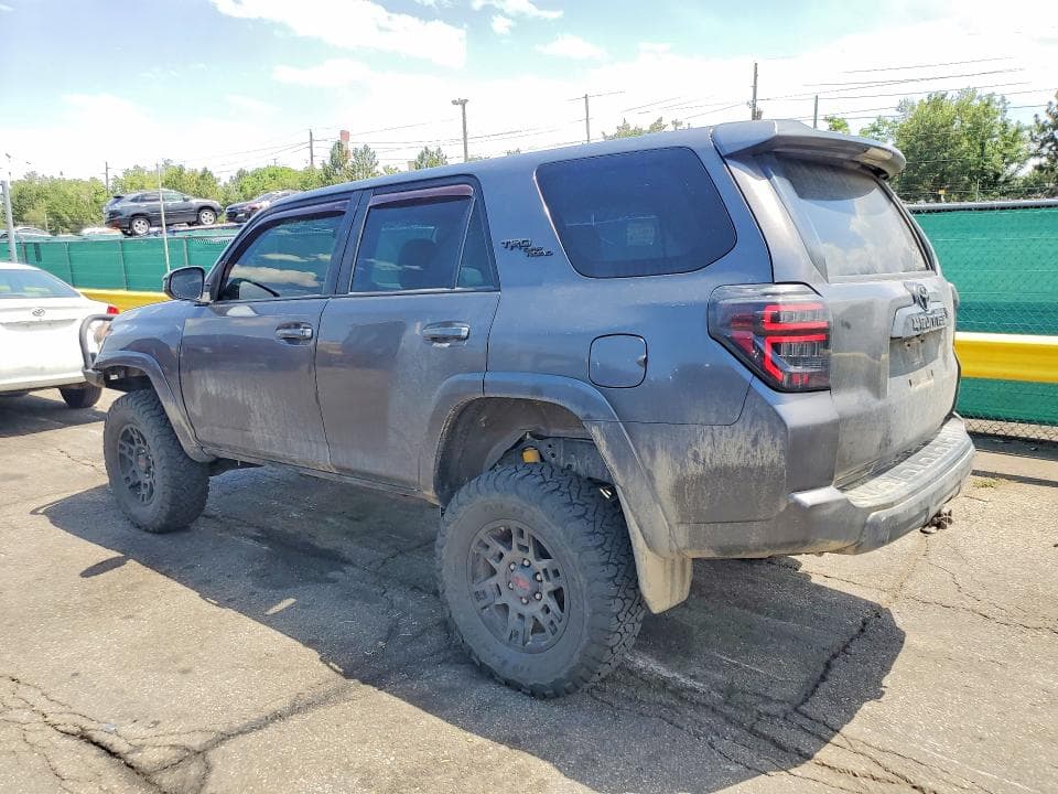 2018 TOYOTA 4RUNNER TRD OFF-ROAD 2