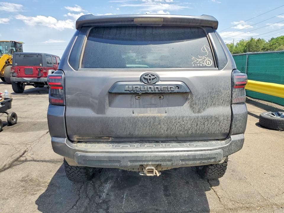 2018 TOYOTA 4RUNNER TRD OFF-ROAD 6