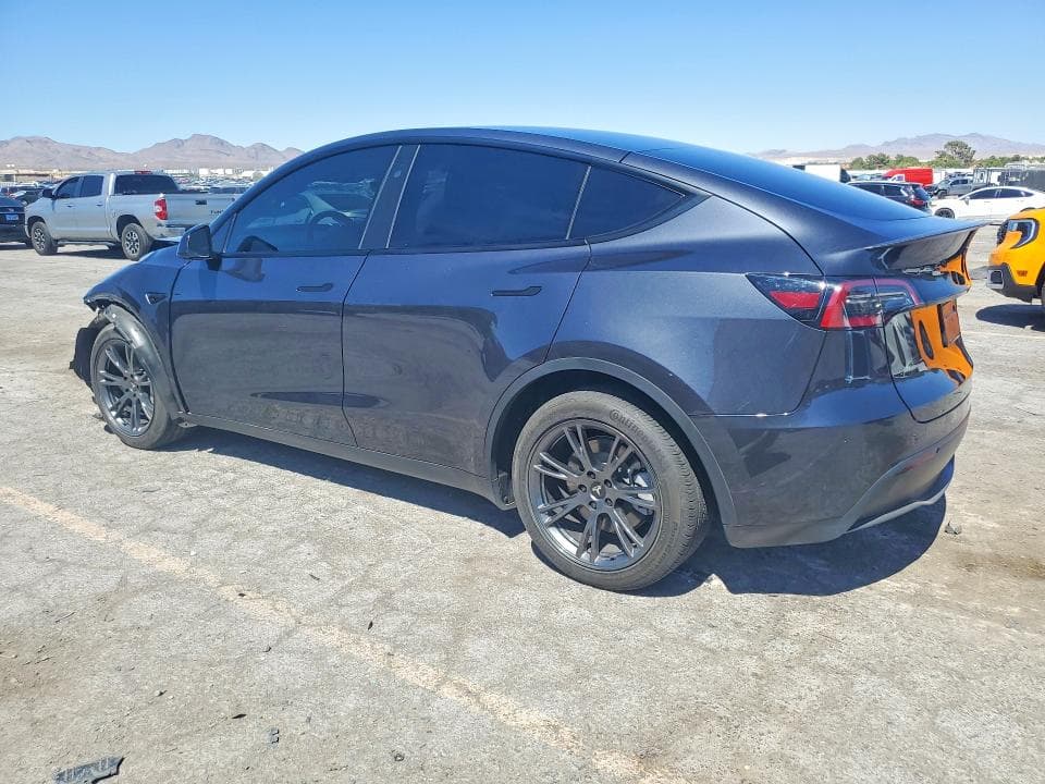 2024 TESLA MODEL Y 2