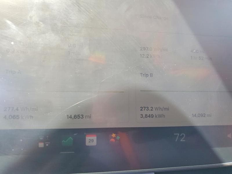 2024 TESLA MODEL Y 9