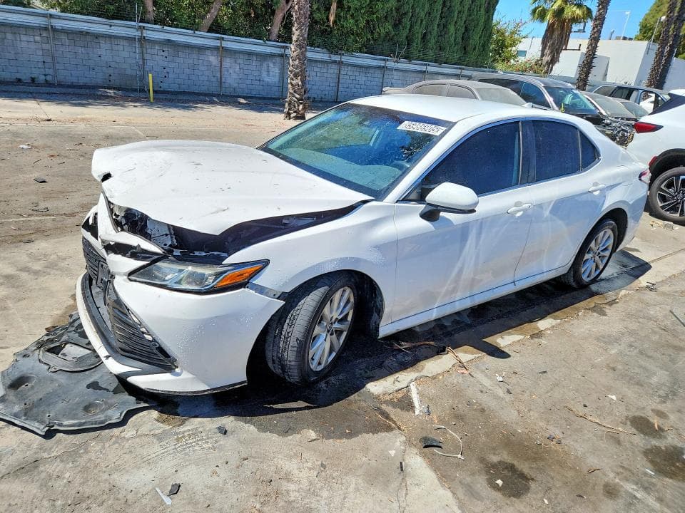 2020 TOYOTA CAMRY LE - 1