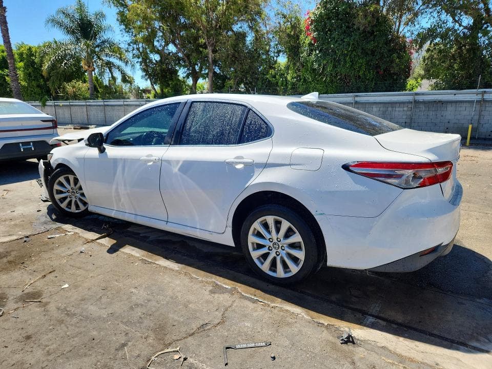 2020 TOYOTA CAMRY LE 2