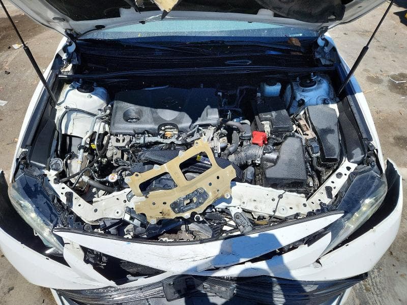 2020 TOYOTA CAMRY LE 11