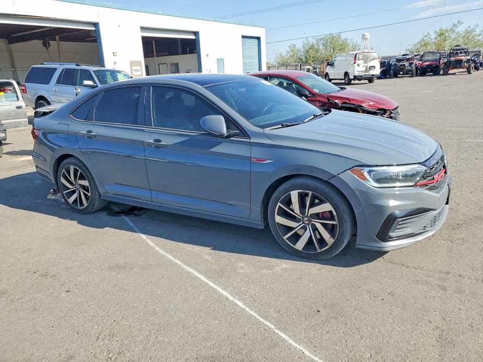 2019 VOLKSWAGEN JETTA GLI 4