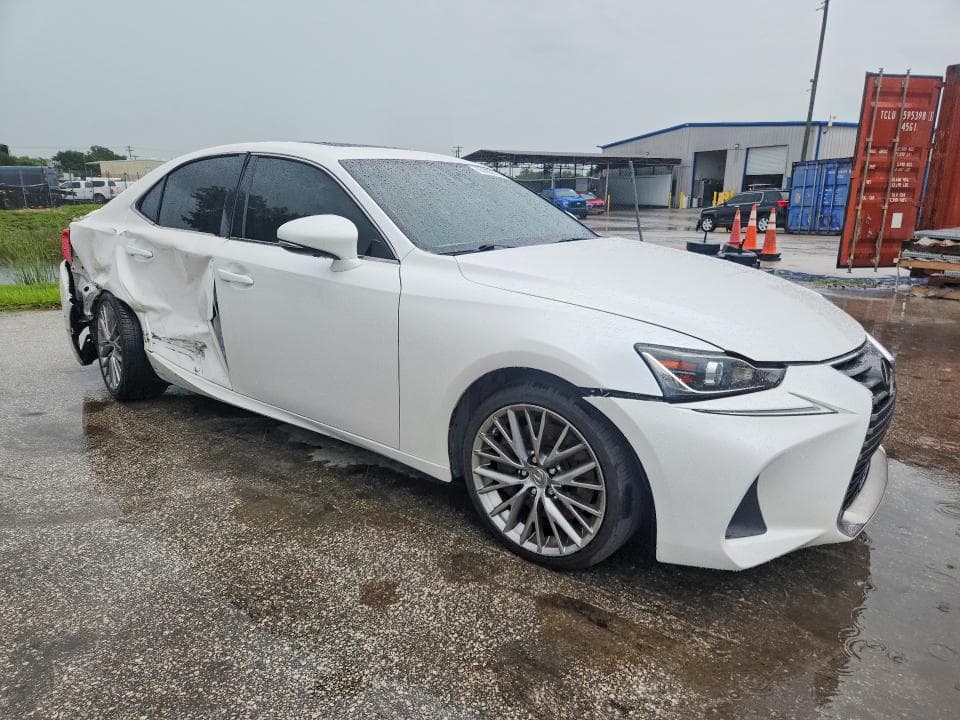 2017 LEXUS IS 200T 4