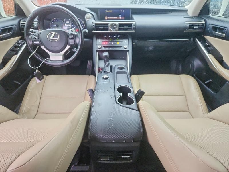 2017 LEXUS IS 200T 8