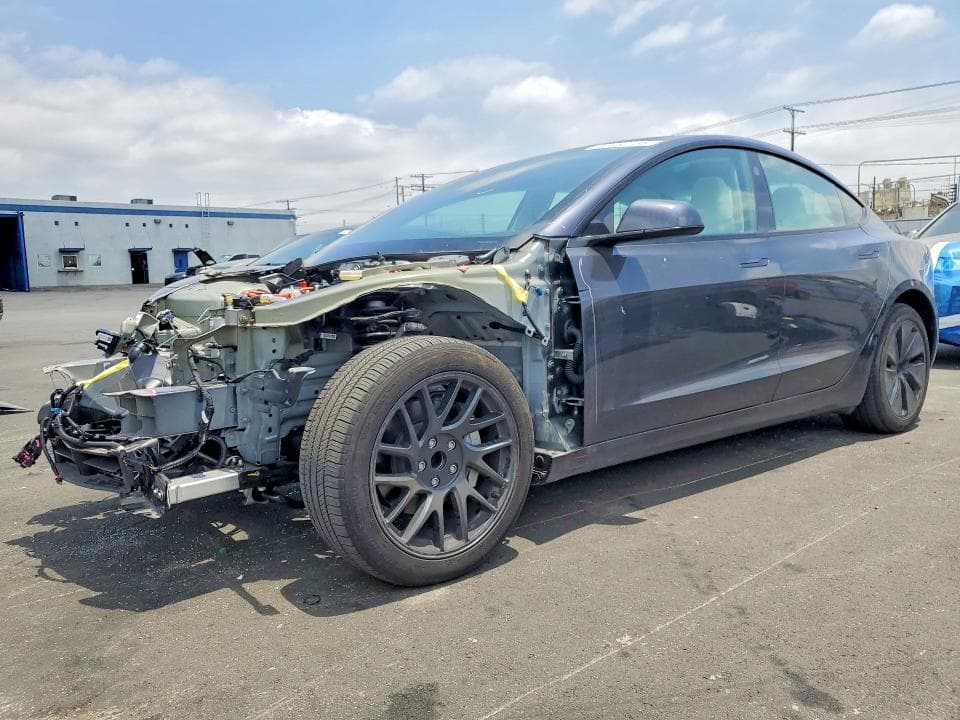 2025 TESLA MODEL 3 - 1