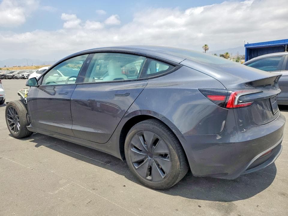 2025 TESLA MODEL 3 2