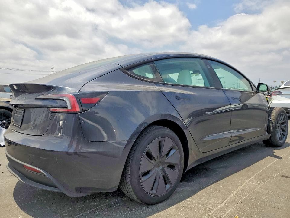 2025 TESLA MODEL 3 3