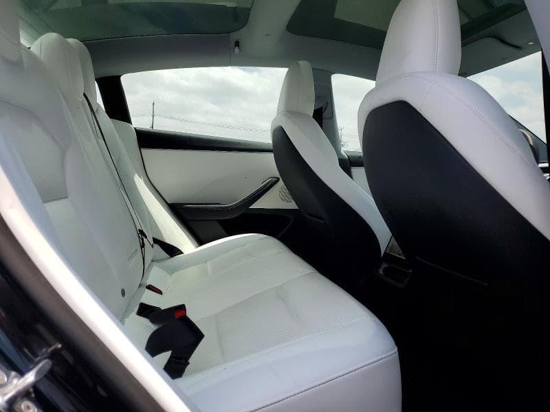 2025 TESLA MODEL 3 10