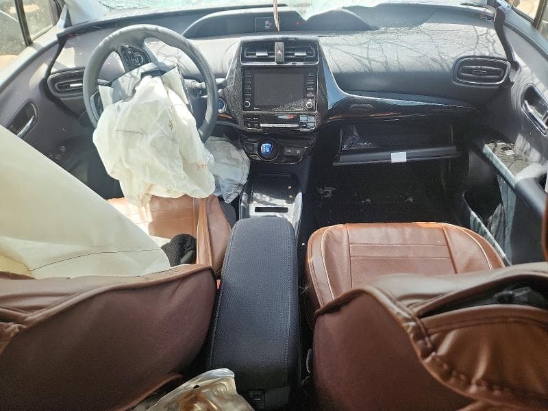 2022 TOYOTA PRIUS LE 8