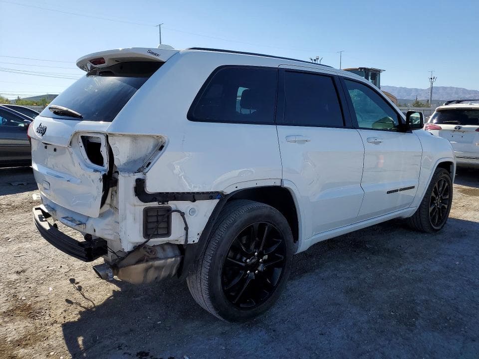 2021 JEEP GRAND CHEROKEE LAREDO 3