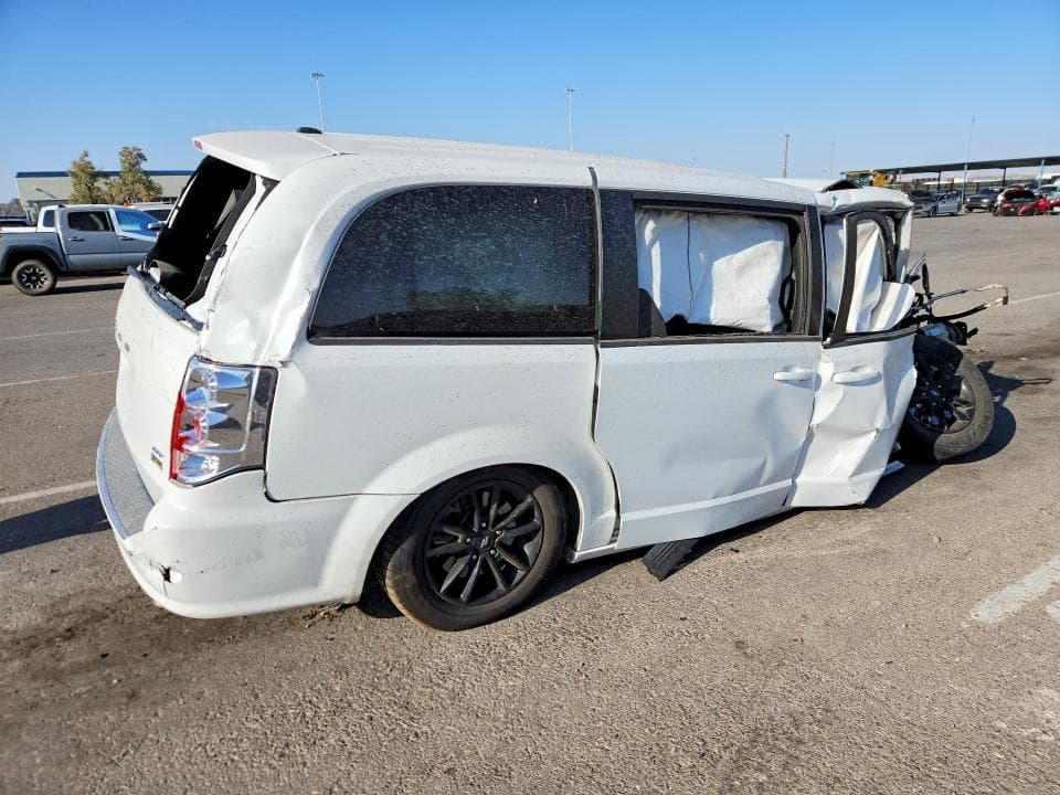 2019 DODGE GRAND CARAVAN GT 3