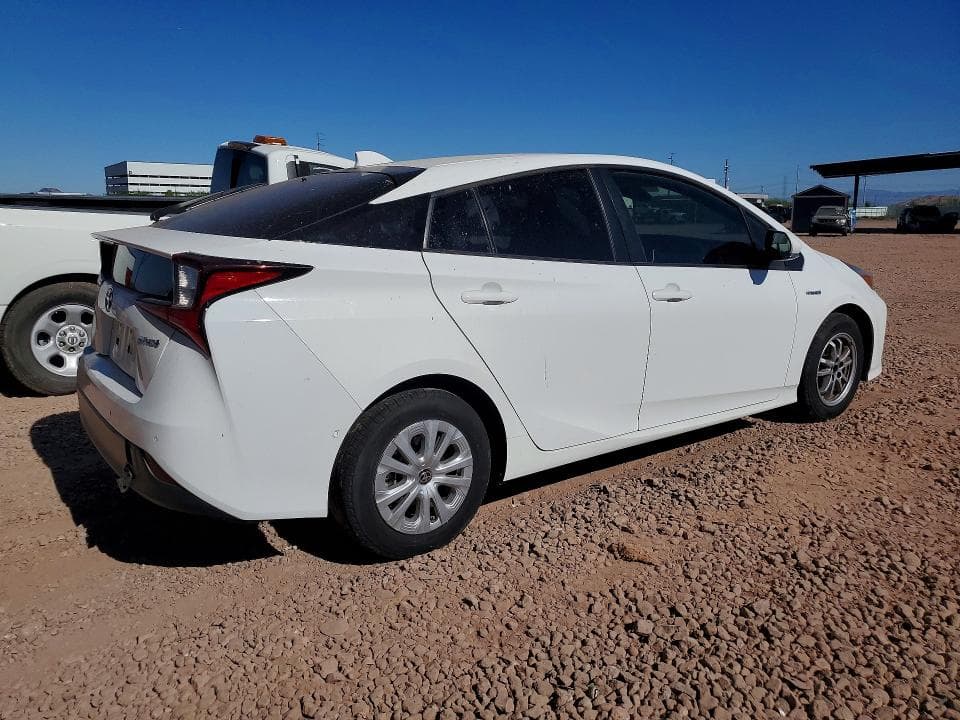 2021 TOYOTA PRIUS LE 3