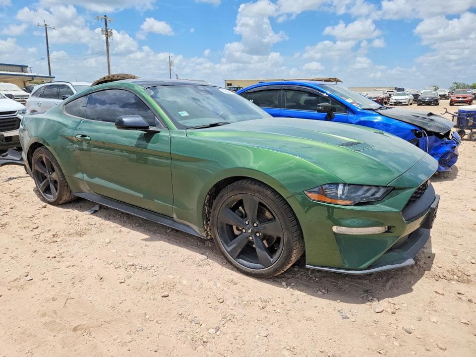 2022 FORD MUSTANG 4