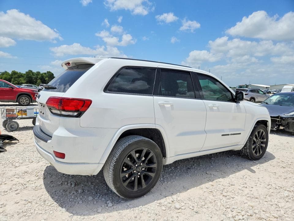 2020 JEEP GRAND CHEROKEE LAREDO 3
