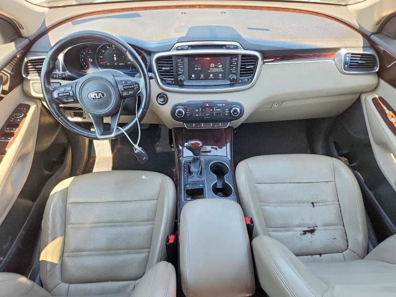 2017 KIA SORENTO EX 8