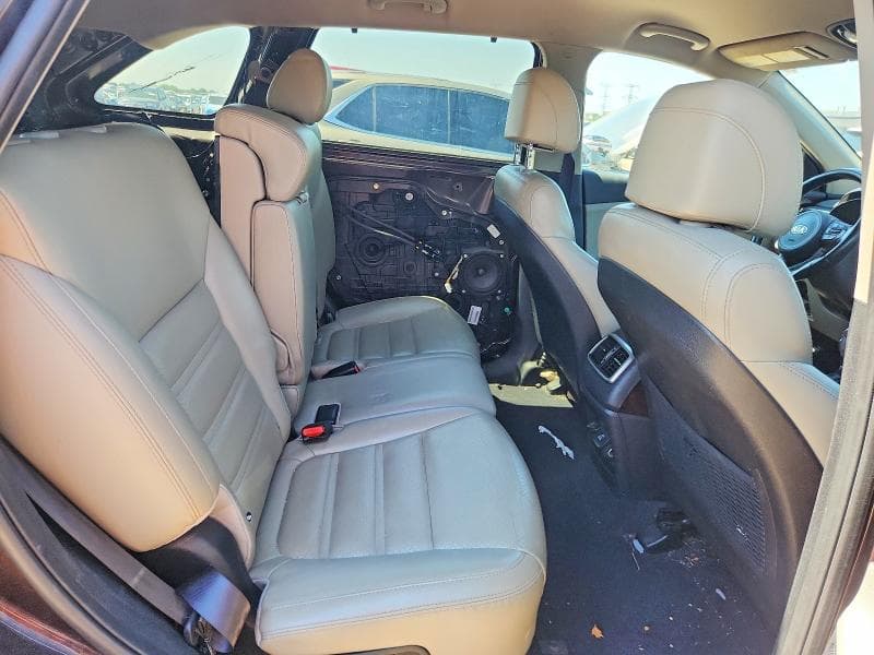 2017 KIA SORENTO EX 10
