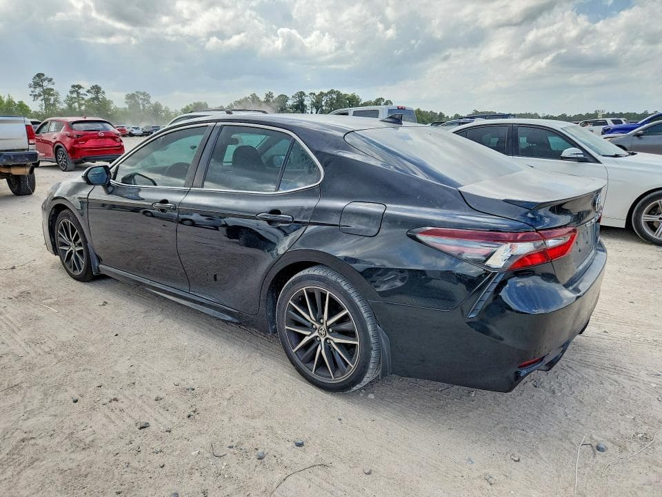 2021 TOYOTA CAMRY SE 2