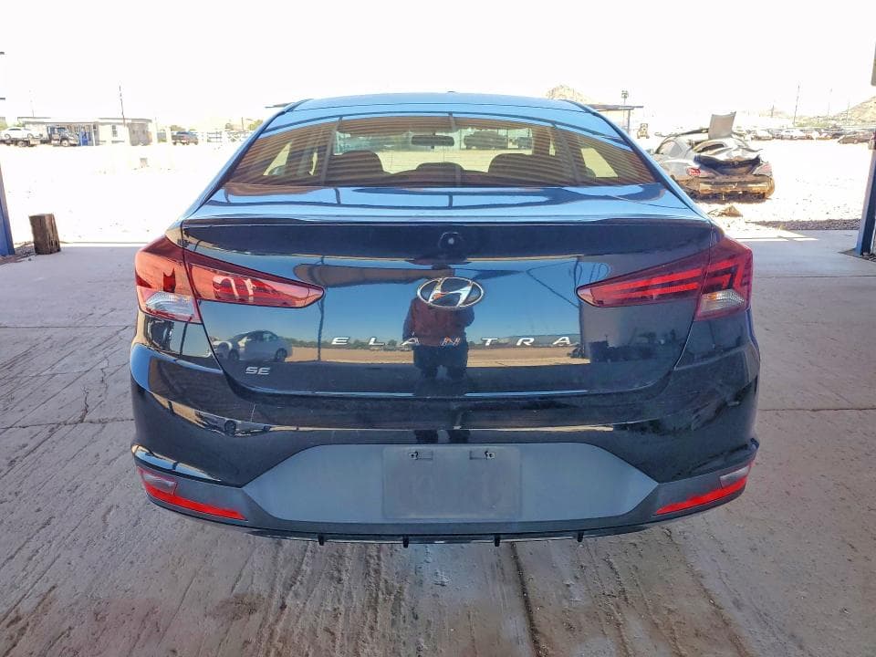 2019 HYUNDAI ELANTRA SE 6