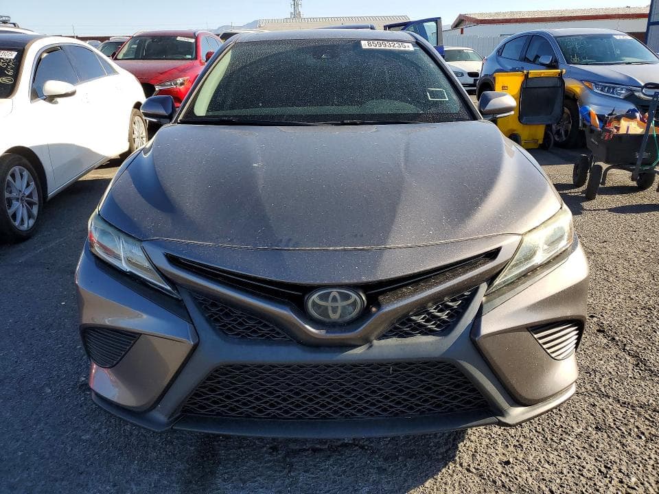 2019 TOYOTA CAMRY SE 5