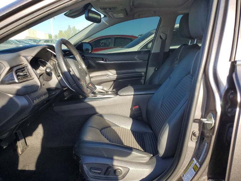 2019 TOYOTA CAMRY SE 7