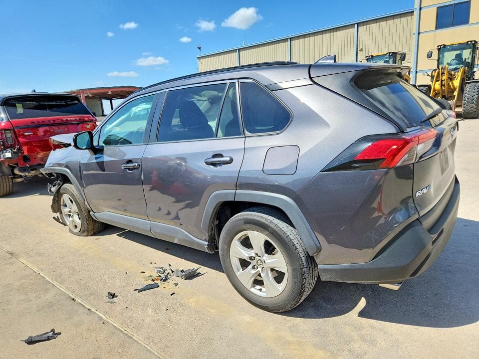 2021 TOYOTA RAV4 XLE XLE 2