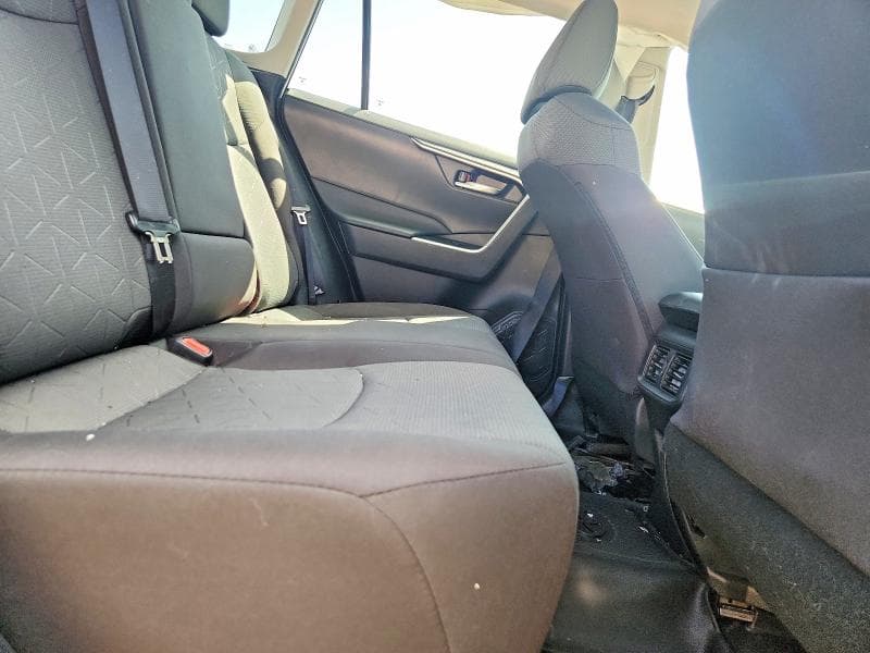 2021 TOYOTA RAV4 XLE XLE 11