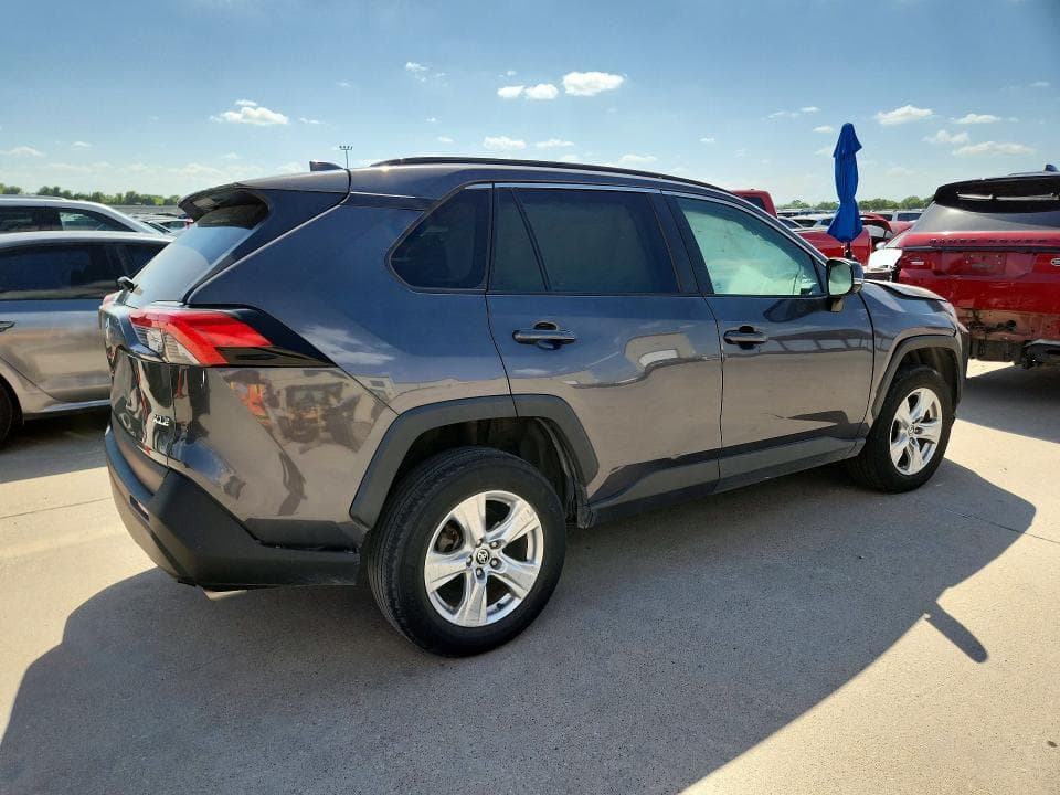 2021 TOYOTA RAV4 XLE XLE 3
