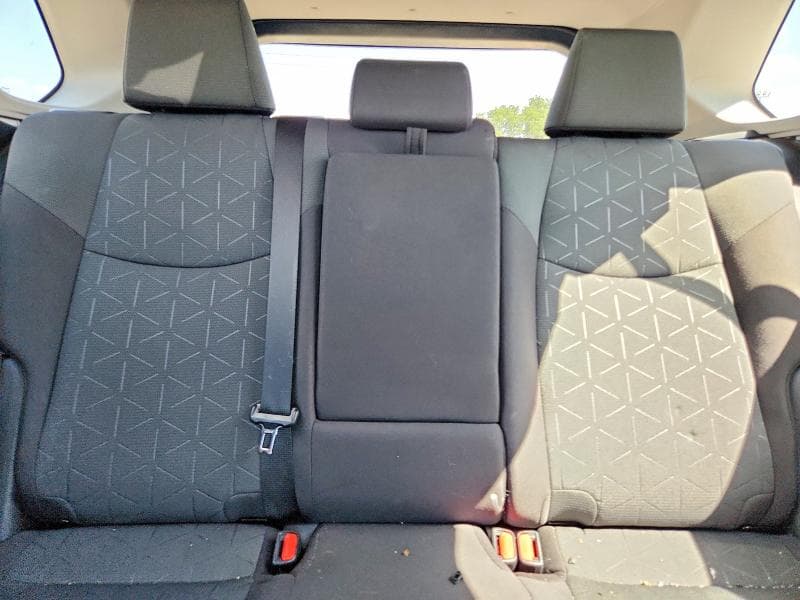 2021 TOYOTA RAV4 XLE XLE 10